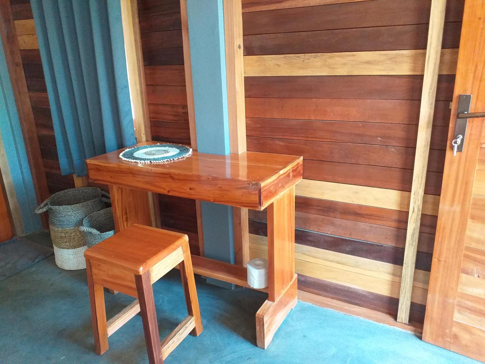 The Geckos Homestay Kelimutu Room photo